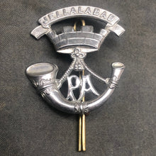 Load image into Gallery viewer, Original WW1/WW2 British Army Somerset Light Infantry Collar Badge - The Militaria Shop