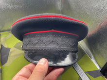 Charger l'image dans la galerie, Original British Army Royal Engineers Peaked Cap - 59cm - The Militaria Shop