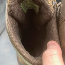 Load image into Gallery viewer, British Army Surplus Brown Leather Combat Patrol Boots - Size UK 9 W - The Militaria Shop