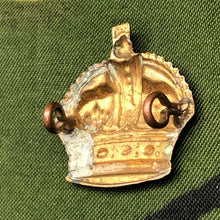 Lade das Bild in den Galerie-Viewer, Original WW1/WW2 British Army Rank Crown - The Militaria Shop