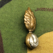 Charger l'image dans la galerie, Original British Army WW2 Collar Badge - Royal Scots Fusiliers - The Militaria Shop