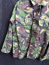 Load image into Gallery viewer, Surplus British Army DPM Camouflaged Jacket Combat Lightweight - Size 160/196 - The Militaria Shop