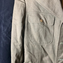 Lade das Bild in den Galerie-Viewer, Original WW2 US Army Class A Dress Jacket 1940 - Private Ryan Prop - 38" Large - The Militaria Shop
