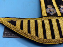Lade das Bild in den Galerie-Viewer, Pair of Original British Army Grenadier Guards Bandsman's Epaulettes / Wings - The Militaria Shop