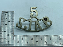 Charger l'image dans la galerie, Original WW1 / WW2 5th St. John's Ambulance Brigade 5 SJAB Shoulder Title - The Militaria Shop