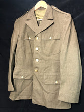 Lade das Bild in den Galerie-Viewer, Original WW2 US Army Class A Dress Jacket 1940 - Private Ryan Prop - 38" - The Militaria Shop