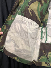 Charger l'image dans la galerie, Genuine Army Surplus British DPM Camouflaged Combat Smock Jacket - Size 170/104 - The Militaria Shop
