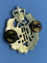 Charger l'image dans la galerie, Original Royal New Zealand Air Force Cap Badge - The Militaria Shop