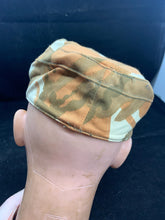 Load image into Gallery viewer, Genuine Omani Oman Desert Camouflage Peaked Cap & Ear Flaps - Size 6 3/8 / 53cm - The Militaria Shop