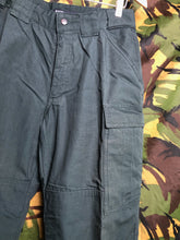Load image into Gallery viewer, Vintage 511 Combat Tactical Series Cargo Pants Trousers - Size Medium Short - The Militaria Shop
