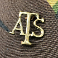 Lade das Bild in den Galerie-Viewer, Original WW2 British Army Collar Badge - Auxiliary Territorial Service - The Militaria Shop