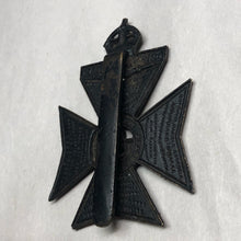 Load image into Gallery viewer, Original WW1 British Army King's Royal Rifle Corps Cap Badge - The Militaria Shop