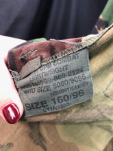 Charger l'image dans la galerie, Genuine British Army Camouflage DPM Jacket - Size 160/96 - The Militaria Shop