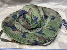 Load image into Gallery viewer, Genuine US Army Jungle Camouflage Boonie Sun Hat Hot Weather Type II - Size 8 - The Militaria Shop