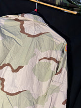 Charger l'image dans la galerie, Gulf War US Army DCU Camouflaged Combat Field Coat/Jacket - Small/Short - The Militaria Shop