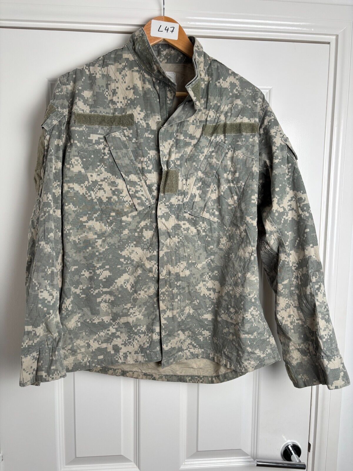 Surplus US Army ACU Combat Uniform Jacket-Small Regular - The Militaria Shop