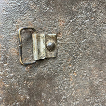 Lade das Bild in den Galerie-Viewer, Original British/Canadian Army WW2 Mk3 Turtle High Rivet Combat Steel Helmet - The Militaria Shop