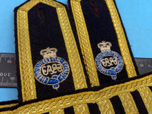 Lade das Bild in den Galerie-Viewer, Pair of Original British Army Grenadier Guards Bandsman's Epaulettes / Wings - The Militaria Shop