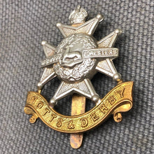Charger l'image dans la galerie, Original WW2 British Army Cap Badge - Notts and Derby Sherwood Foresters - The Militaria Shop