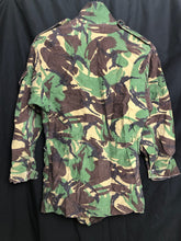 Charger l'image dans la galerie, Genuine Army Surplus British DPM Camouflaged Combat Smock Jacket - Size 180/88 - The Militaria Shop