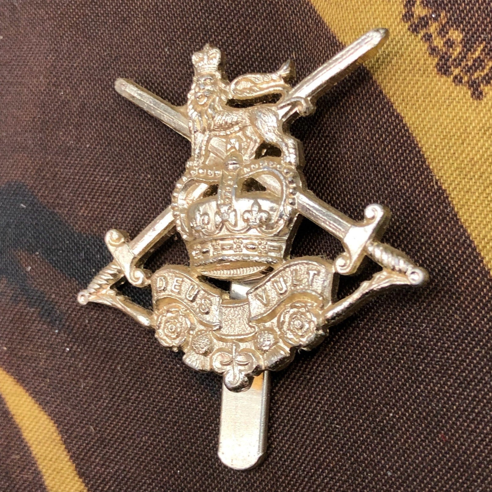 Genuine British Army Staybrite Cap Badge - Junior Leaders Regiment - The Militaria Shop