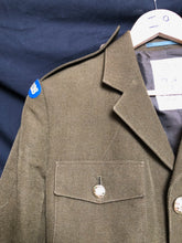 Lade das Bild in den Galerie-Viewer, British Army Grade 1 No.2 Dress Uniform Jacket - Scots Guards - Size 176/92/76 - The Militaria Shop