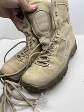 Lade das Bild in den Galerie-Viewer, British Army Surplus Brown Leather Combat Boots - Size UK 9.5 W - The Militaria Shop