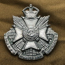 Load image into Gallery viewer, Original WW1 British Army 5th (Cumberland) Btn Border Regiment Cap Badge - The Militaria Shop