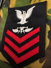 Charger l'image dans la galerie, Genuine US Navy Aviation Fire Control Patch / Badge - The Militaria Shop