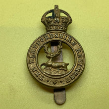 Load image into Gallery viewer, Original WW1 British Army Cap Badge - Hertfordshire Regiment - The Militaria Shop