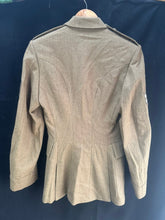 Charger l'image dans la galerie, British Army Surplus No.2 Service Dress Jacket - Size 176/92/76 - The Militaria Shop