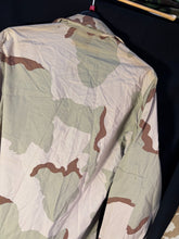 Load image into Gallery viewer, Gulf War US Army DCU Camouflaged Combat Field Coat/Jacket - Medium/X-Long - The Militaria Shop