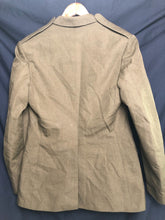 Lade das Bild in den Galerie-Viewer, Original British Army No.2 Dress Uniform Jacket - Grade 1 - Size 180/104/96 - The Militaria Shop