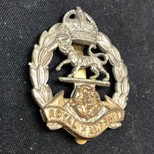 Load image into Gallery viewer, Genuine WW2 British Army Brass Cap Badge - Royal Hampshire Regiment - The Militaria Shop