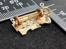 Lade das Bild in den Galerie-Viewer, Original British Army Yorkshire (Green Howards) Regiment Collar Badge - The Militaria Shop