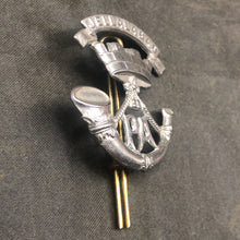 Load image into Gallery viewer, Original WW1/WW2 British Army Somerset Light Infantry Collar Badge - The Militaria Shop