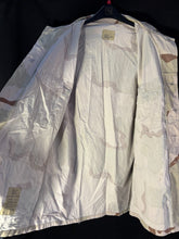 Charger l'image dans la galerie, Gulf War US Army DCU Camouflaged Combat Field Coat/Jacket - Large/X-Long - The Militaria Shop