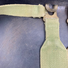 Lade das Bild in den Galerie-Viewer, Original WW2 British Army 37 Pattern Equipment Webbing L Strap Set - The Militaria Shop