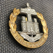 Load image into Gallery viewer, Original WW2 British Army Cap Badge - Dorsetshire Regiment - The Militaria Shop