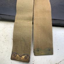 Lade das Bild in den Galerie-Viewer, Original WW2 British Army 37 Pattern Equipment Webbing L Strap Set - The Militaria Shop