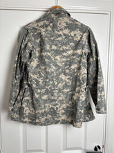 Lade das Bild in den Galerie-Viewer, Surplus US Army ACU Combat Uniform Jacket-6R - The Militaria Shop
