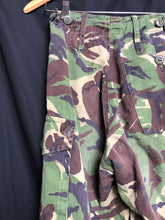 Charger l'image dans la galerie, Genuine British Army DPM Camouflaged Lightweight Trousers - Size 75/68/84 - The Militaria Shop