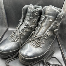 Charger l'image dans la galerie, German Army Black Leather Army Heavy Duty Combat Boots Meindl Size EU 43 UK 9 - The Militaria Shop