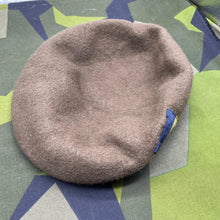 Load image into Gallery viewer, Original British Army Guards Divisions Beret - Size 56cm - The Militaria Shop