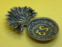 Load image into Gallery viewer, Original British Army Victorian 23rd Foot Royal Welsh Fusiliers Glengarry Badge - The Militaria Shop