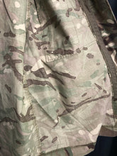 Charger l'image dans la galerie, British Army MTP Camouflaged Combat Jacket Warm Weather - Size 170/96 - The Militaria Shop