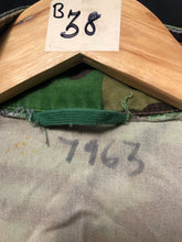 Load image into Gallery viewer, Genuine British Army Jungle Pattern DPM Combat Jacket Smock - Size 42" Chest - The Militaria Shop