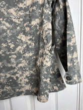 Lade das Bild in den Galerie-Viewer, Surplus US Army ACU Combat Uniform Jacket-6R - The Militaria Shop