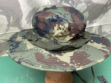 Load image into Gallery viewer, Genuine US Army Jungle Camouflage Boonie Sun Hat Hot Weather Type II - Size 7 - The Militaria Shop