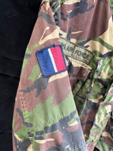Load image into Gallery viewer, British Army DPM Camouflaged jacket Smock Windproof -Size 170/96 - The Militaria Shop